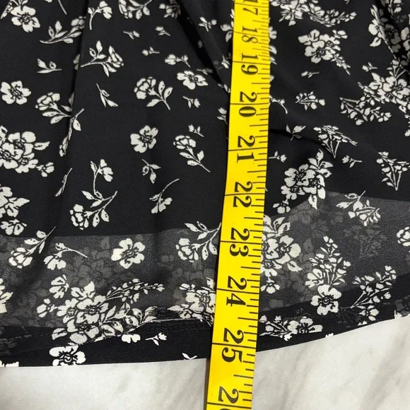 Charter Club Black White Floral Sheer Blouse Petite Small - Picture 10 of 12